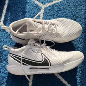 Nike White Sneakers Tennis Shoes